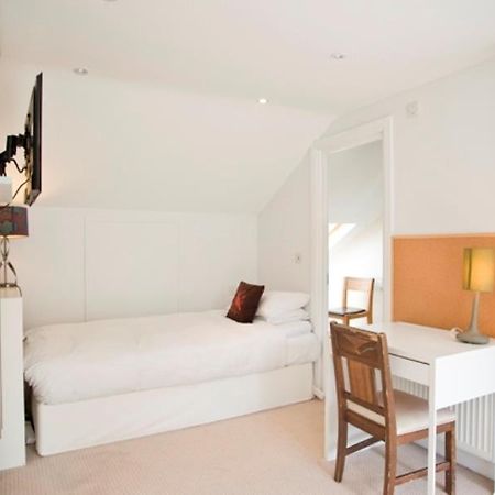 Veeve House Tennyson Road Kilburn Hotell London Eksteriør bilde